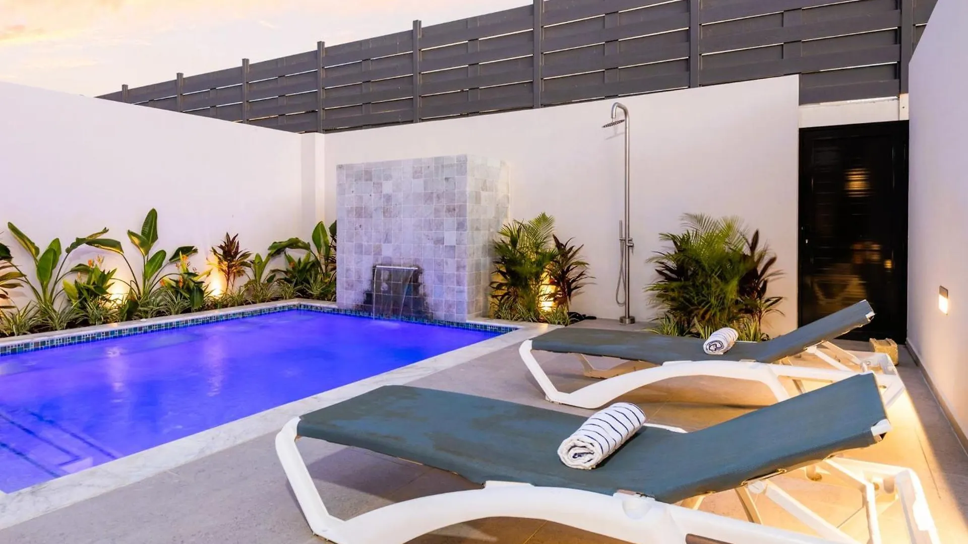 Boca Catalina 5 New 4Br 4Ba Pool Walk To Beach By Bocobay Palm Beach