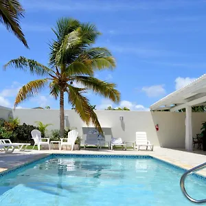 Yoyita Aruba Palm Beach