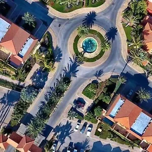 Luxurious 3 Bedroom House In Gold Coast Palm Beach